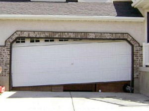 Garage Door Repair in Gridley